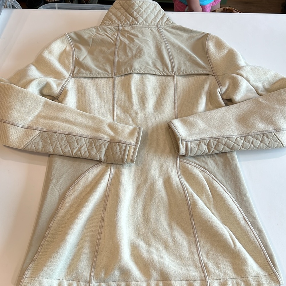 Athleta Cream Ski Jacket with Quilted Sleeves and Stand-Up Collar - small - Picture 2 of 7